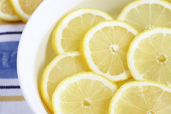 روش صحیح تمیز کردن ماکروفر